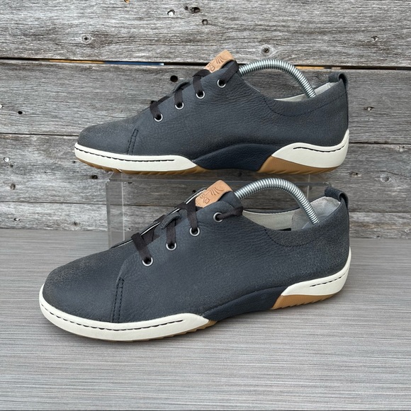 dansko renae sneaker